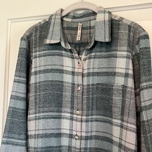 Kuhl Flannel button down, Women’s M